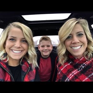 Meet your Posher, Danielle